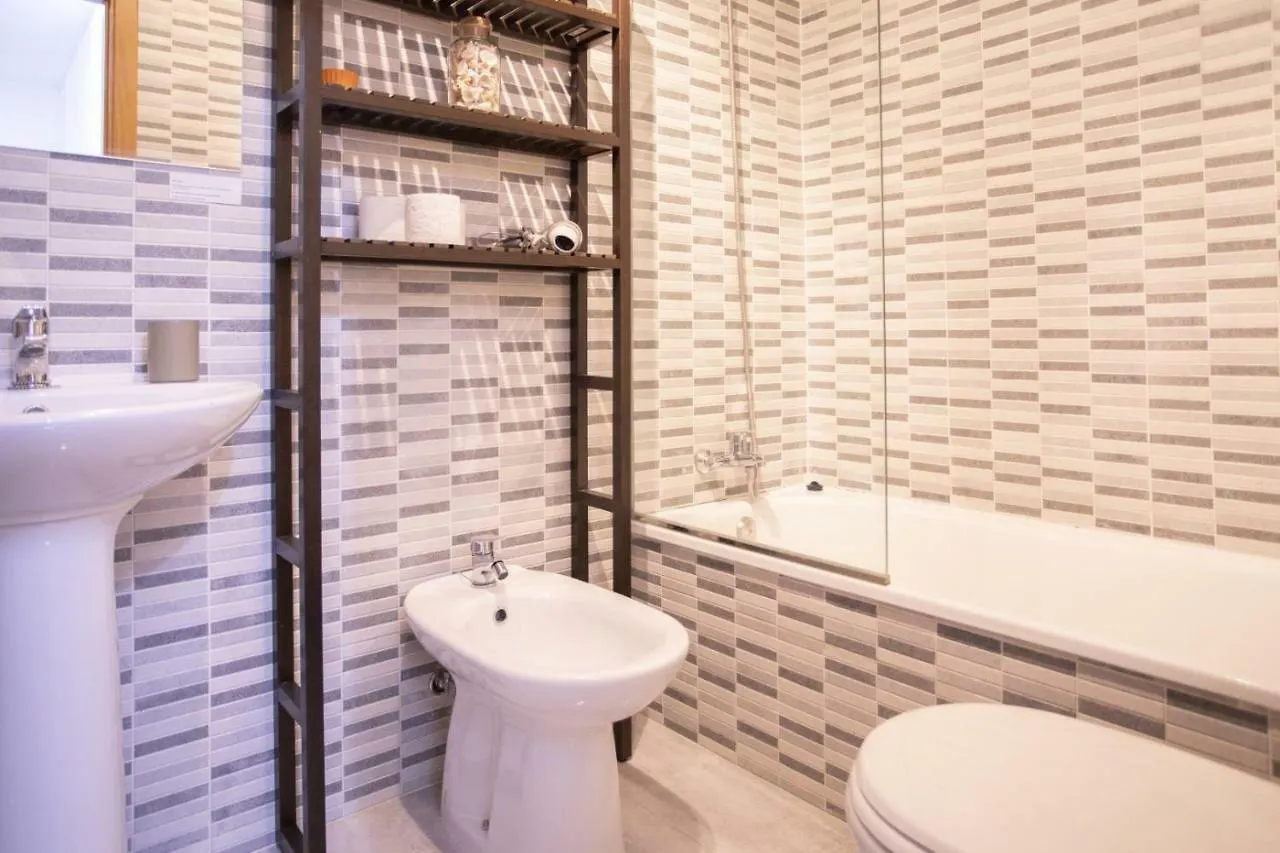 -Malagasunapts- Citycentre Rooftop Pool Apartment Malaga